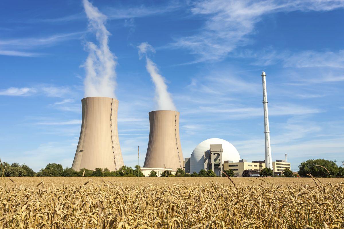 Safety assessment, reviews and inspections throughout the life cycle of a nuclear facility